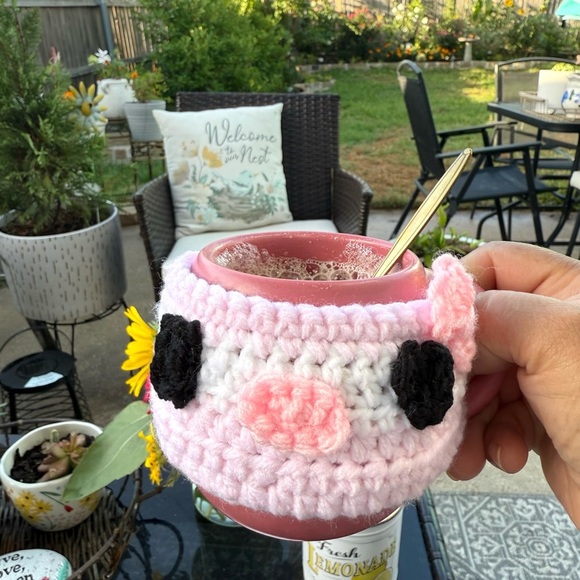 Hello Kitty Crochet Mug Cozy and Coaster Set – Handmade Cute Pastel Gift - Picture 3 of 7